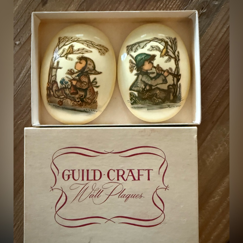 Guild Craft Hummel Set of Wall Plaques in the ORIGINAL BOX